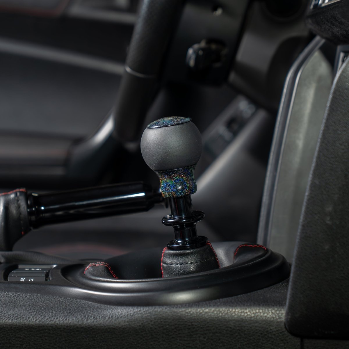 Billetworkz “Fusion” Weighted Shift Knob - BRZ / FR - S / 86 2013 - 2021 (6 - Speed) - JDMuscleShift KnobBW-KNB-BRZ1-NO-RBSP-FULRainbow SparkleLeatherNo Shift Pattern