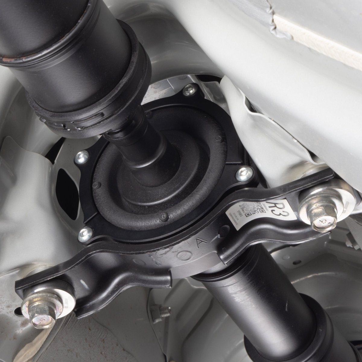 OVERTAKE Driveshaft Lockdown Kit - Subaru 2008 - 2026 WRX, 2008 - 2021 STI, 2013 - 2026 BRZ / 86 - JDMuscleDrivetrainA10560