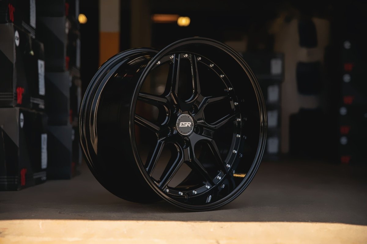 ESR Wheels CS15 Gloss Black - JDMuscleWheels88551235 CS15GBLK18x8.5 +35 5x112 66.6