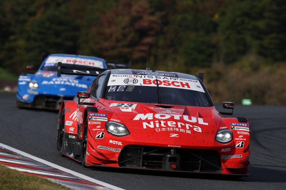 The #23 MOTUL Niterra Z and #12 TRS IMPUL Z in action at Autopolis, Super GT 2026