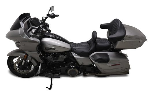 Mustang 23-24 HD CVO Rd Glide| ST, 2024 Rd Glide and Str Glide Touring Solo Seat - Black/Gray Stitch