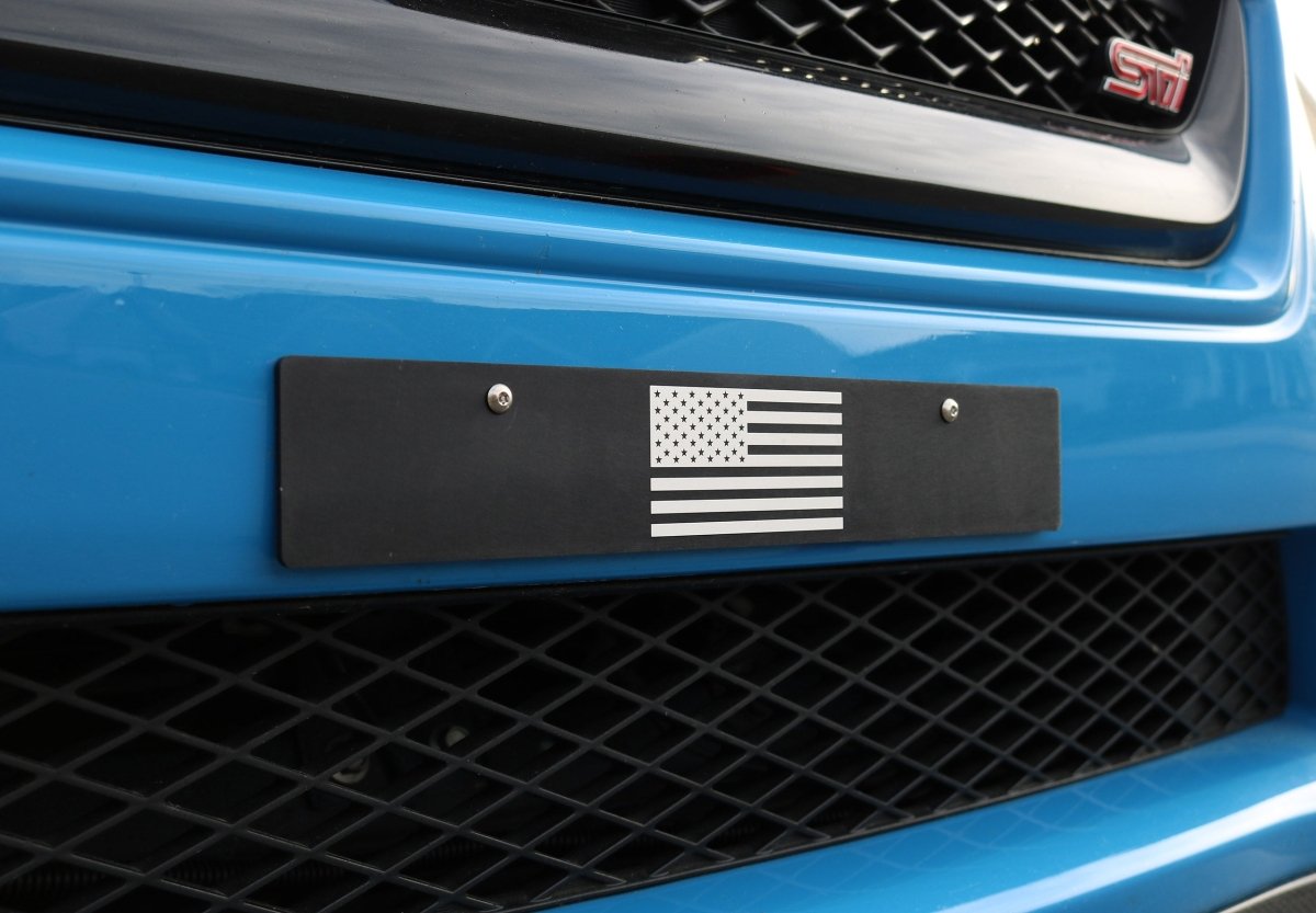 Billetworkz "American Flag - Classic" License Plate Delete - JDMuscleLicense Plate HolderbwzBW-LPD-FLGC-USUniversal Fitment: Holes 7" Apart (U.S. License Plate Mounting)