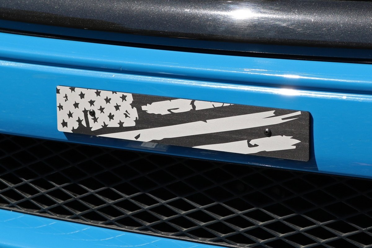 Billetworkz "American Flag - Distressed" License Plate Delete - JDMuscleLicense Plate HolderbwzBW-LPD-FLGD-USUniversal Fitment: Holes 7" apart (U.S. License Plate Mounting)