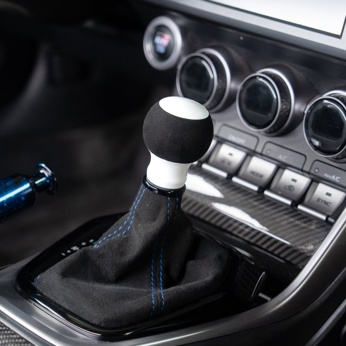 Billetworkz "Fusion" Automatic Shifter - BRZ / FR-S / 86 2013-2021 - JDMuscleShift KnobsBW-KNB-BRZA-NO-GWHT-FUAGloss WhiteAlcantara