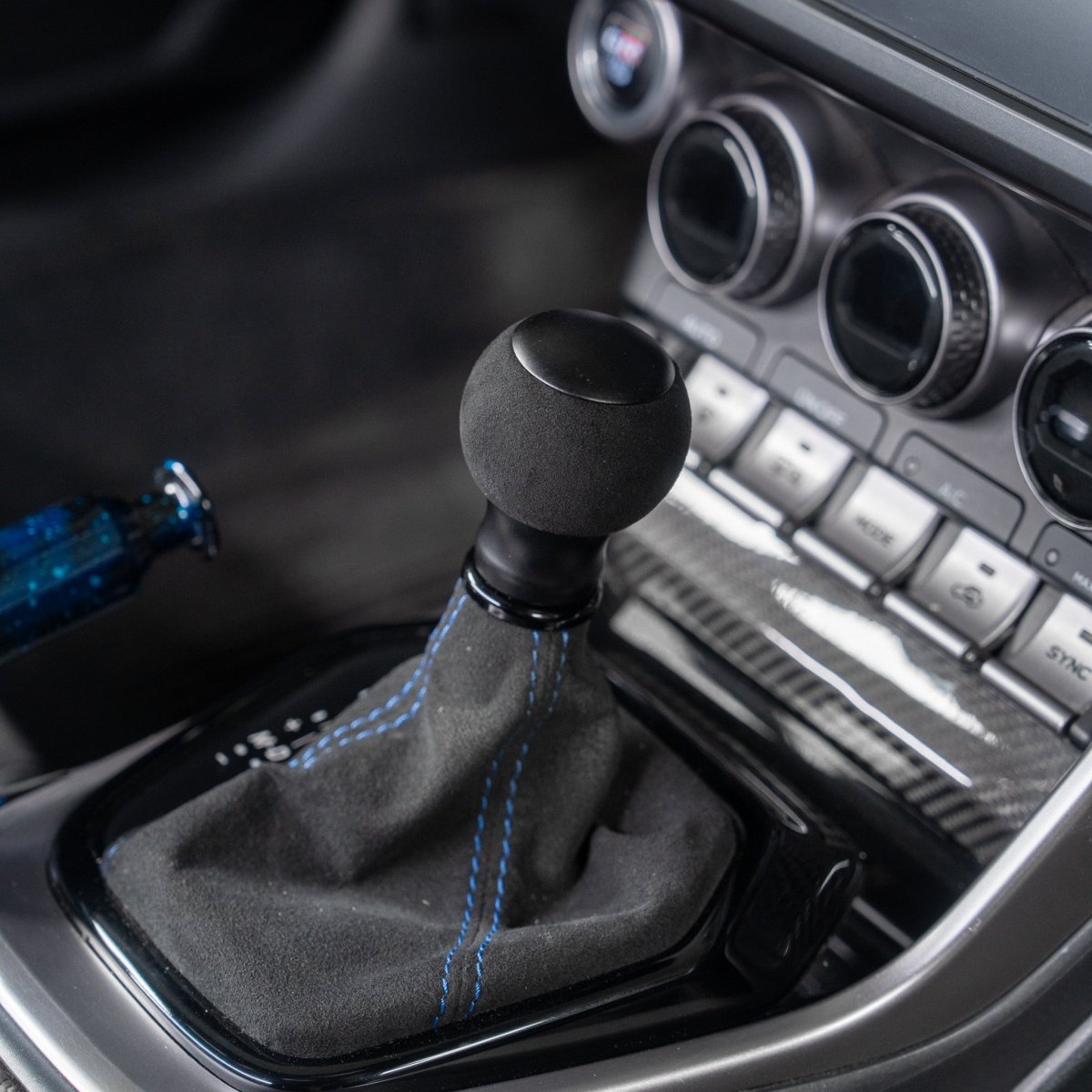 Billetworkz "Fusion" Automatic Shifter - BRZ / FR-S / 86 2013-2021 - JDMuscleShift KnobsBW-KNB-BRZA-NO-MBLK-FUAMatte BlackAlcantara