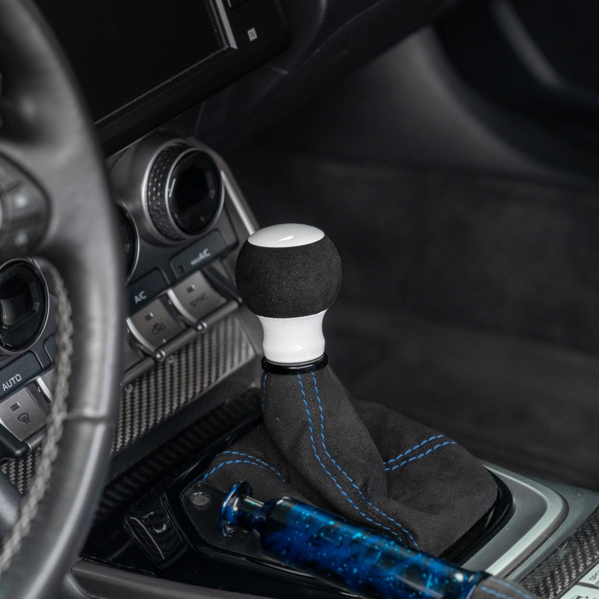 Billetworkz "Fusion" Automatic Shifter - BRZ / FR-S / 86 2013-2021 - JDMuscleShift KnobsBW-KNB-BRZA-NO-GWHT-FUAGloss WhiteAlcantara