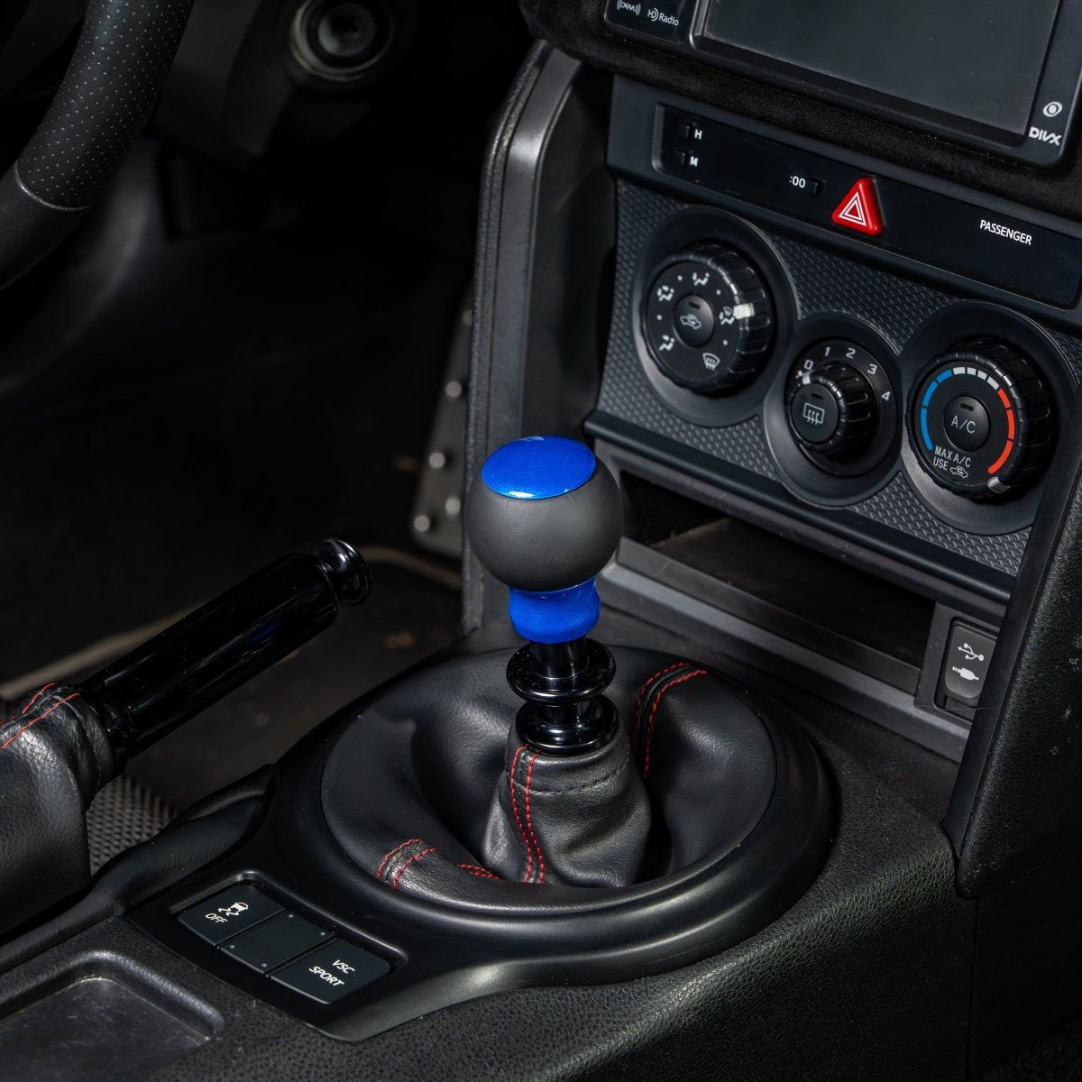Billetworkz “Fusion” Weighted Shift Knob - BRZ / FR - S / 86 2013 - 2021 (6 - Speed) - JDMuscleShift KnobBW-KNB-BRZ1-NO-CBLU-FULCandy BlueLeatherNo Shift Pattern