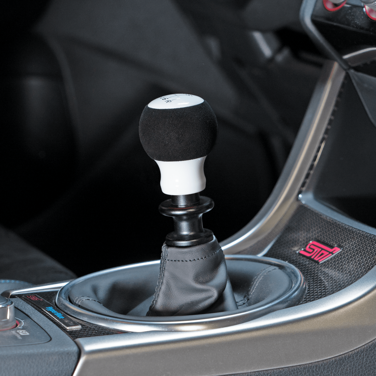 Billetworkz “Fusion” Weighted Shift Knob - Subaru 6 - Speed - JDMuscleShift KnobBW-KNB-SUB6-NO-GWHT-FUAGloss WhiteAlcantaraNo Shift Pattern