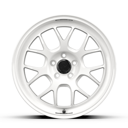 fifteen52 Apex RSR 18x9.5 5x114.3 38mm ET 73.1mm Center Bore Rally White - JDMuscleSPK758921