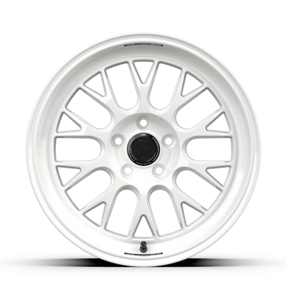 fifteen52 Holeshot RSR 18x9.5 5x114.3 38mm ET 73.1mm Center Bore Rally White - JDMuscleSPK758933