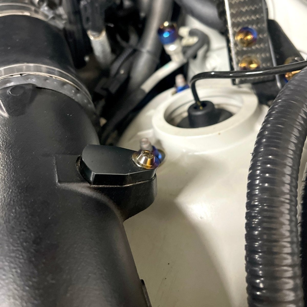 JDC Titanium MAP Sensor Replacement Bolts (R35 GT - R) - JDMuscleUniversal Titanium HardwareJDC-TI-GTR-MSHKBurnt