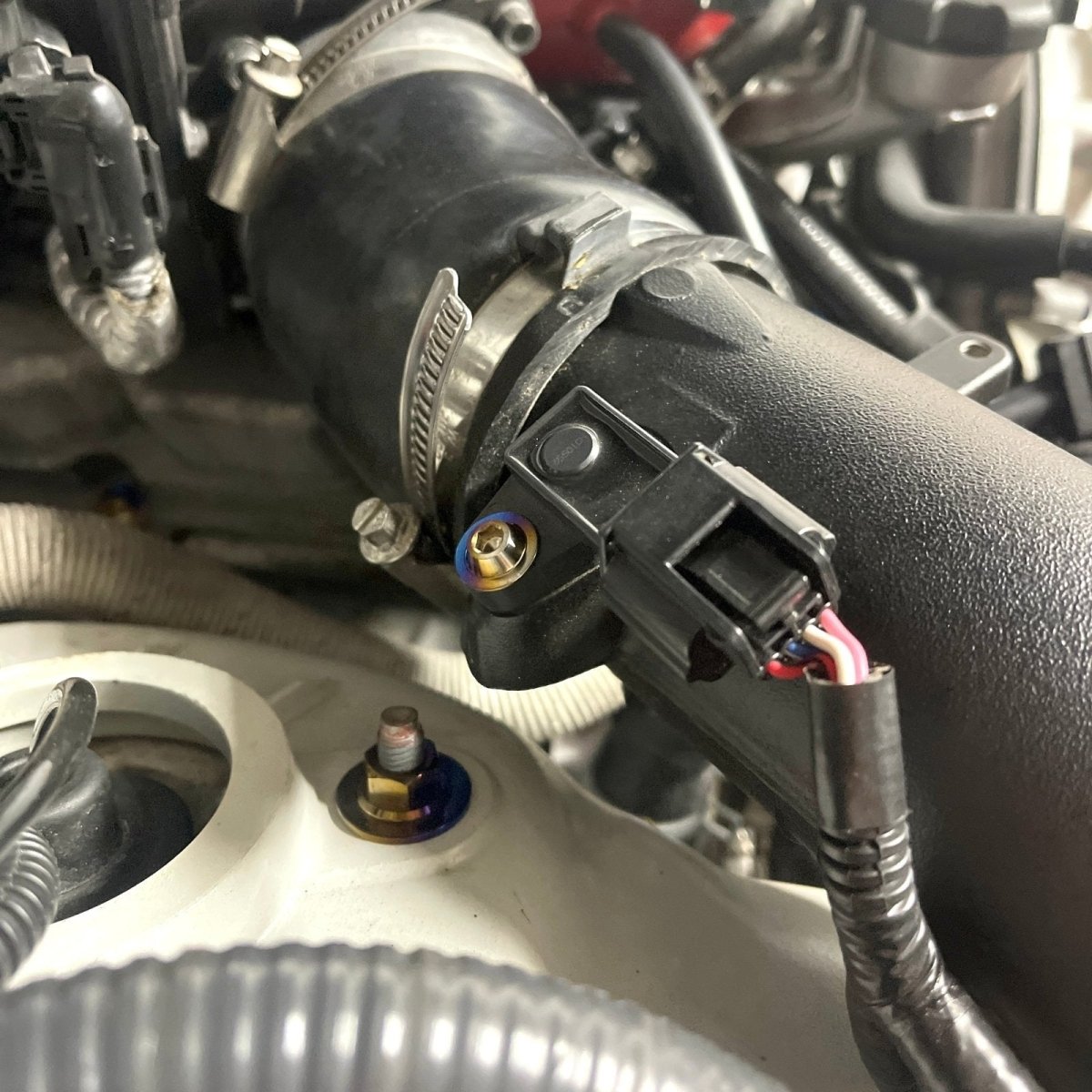 JDC Titanium MAP Sensor Replacement Bolts (R35 GT - R) - JDMuscleUniversal Titanium HardwareJDC-TI-GTR-MSHKBurnt