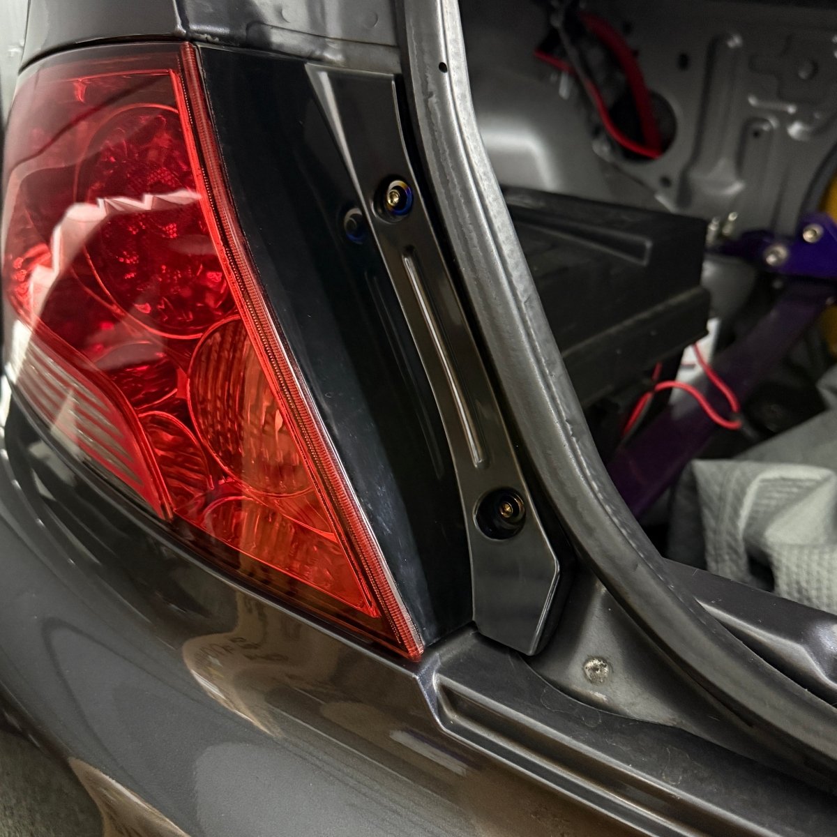 JDC Titanium Taillight Hardware Kit (Evo 7/8/9) - JDMuscleEngine Dress - UpJDC-TI-EVO789-TLHKBurnt