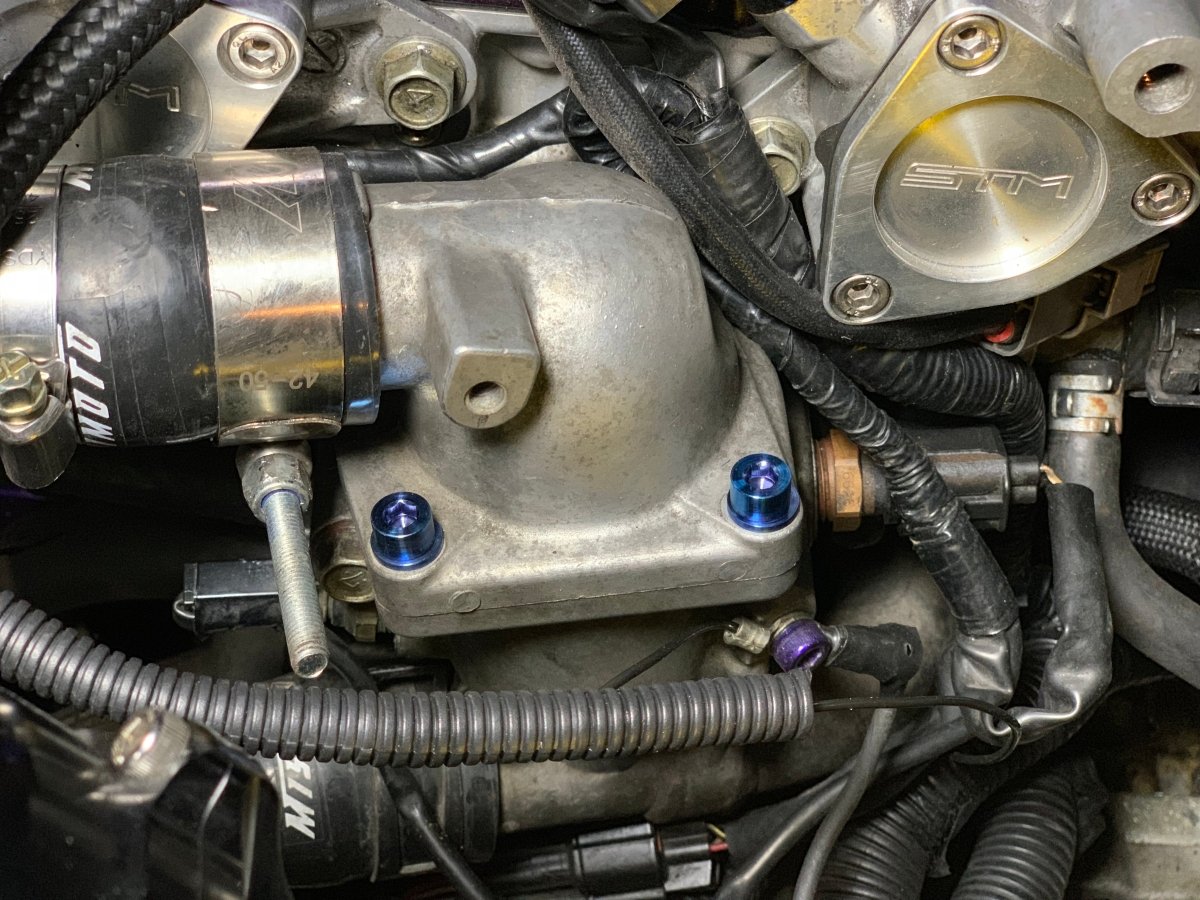 JDC Titanium Thermostat Housing Replacement Kit (Evo 7/8/9) - JDMuscleJDC Engine Bay Hardware KitsJDC-TI-EVO789-THRK-FULLFull Replacement KitBurnt
