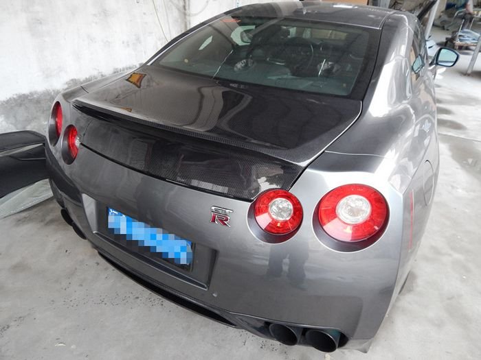 JDMuscle [09 - 24 GT - R] Carbon Fiber Duck Bill Trunk - DL Style - JDMuscleTrunksJDM-R35-385CF