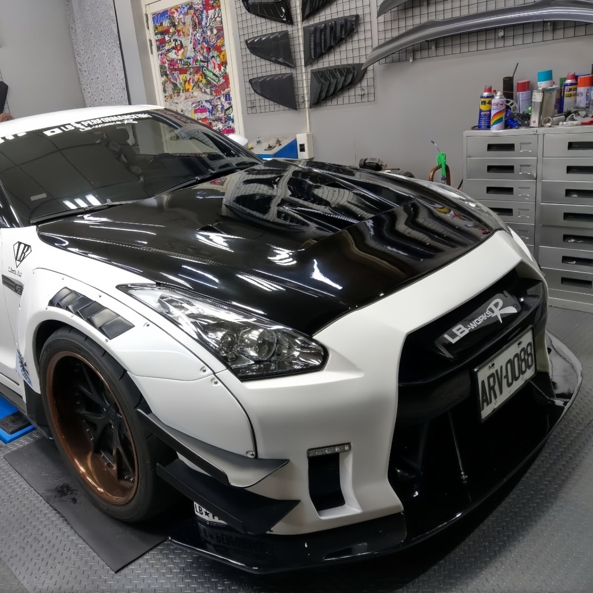 JDMuscle [17 - 24 GT - R] Carbon Fiber Hood - LB Style - JDMuscleHoodsJDM-R35-HD-LB2CF2x2 Twill