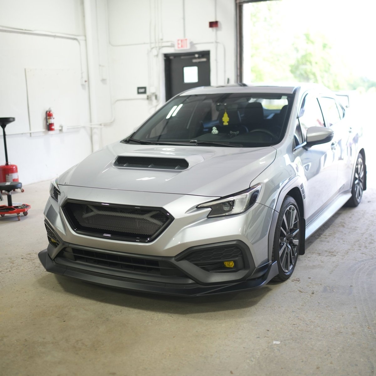 JDMuscle [22 - 26 WRX] Oversized Hood Scoop V1 - Gloss Black / Paint Matched / Carbon Fiber - Bulge Style - JDMuscleHood Scoops / VentsJDM-WRX22-SC1D4SCrystal Black Silica D4S (Gloss Black w/ Pearl)