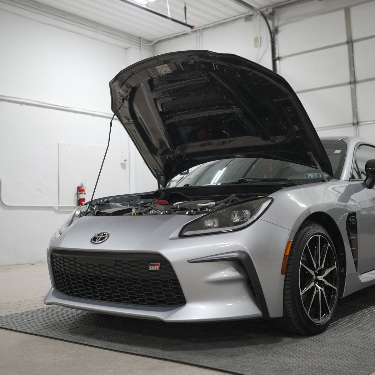 JDMuscle [22+BRZ/GR86] Tanso Carbon Fiber Hood - STI style - JDMuscleHoodsJDM-ZD8-HDSTIT2x2 Twill