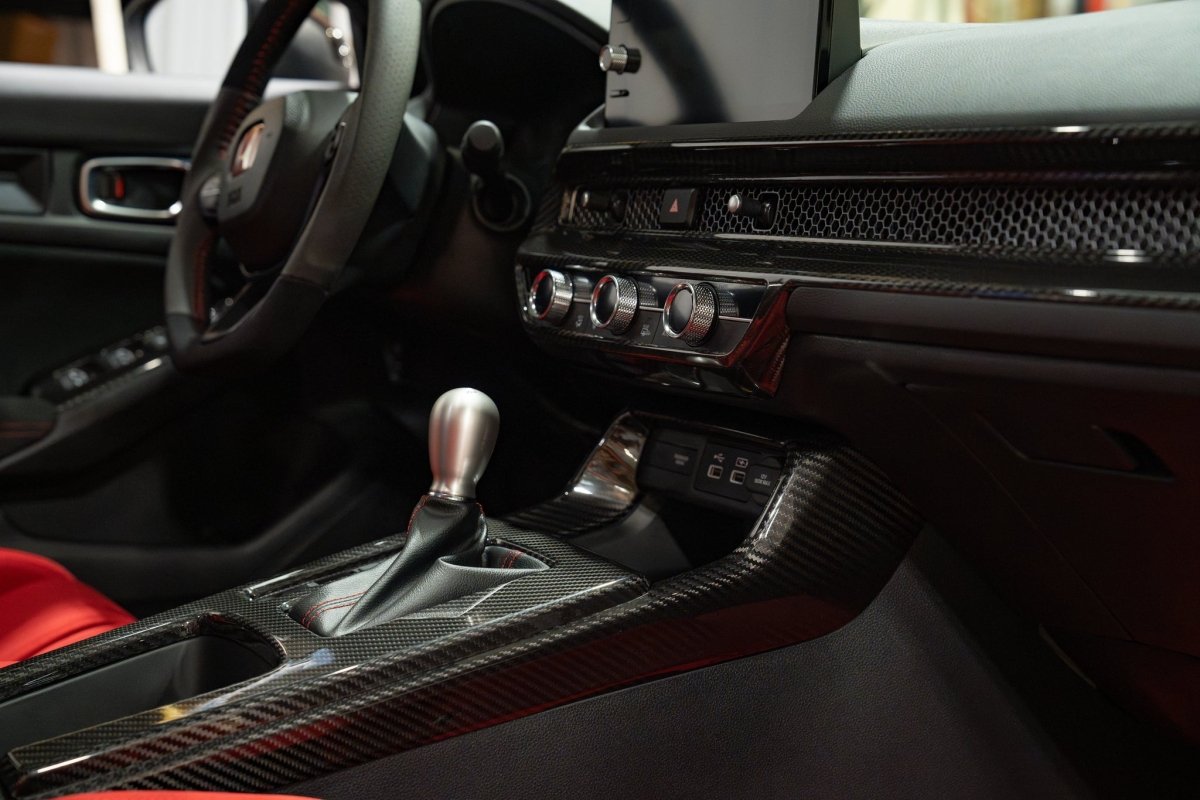 OLM LE Carbon Fiber Shift Panel Side Covers (3pc) - 2023+ Honda Civic FL5 Type R - JDMuscleOLMC.19012.1