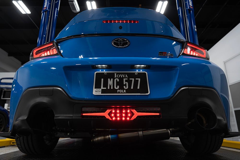OLM V1 Rear Fog Light (Clear Lens / Black Base / White Bar) - 2022+ BRZ/86 - JDMuscleOLMA.70258.1-B