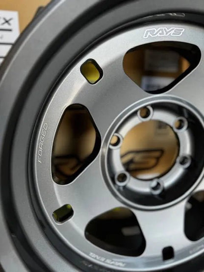 Rays Rays 05X Gunmetal [Universal] - JDMuscleWheelsWO5Q-20KG17X96x139.7' - 20mm