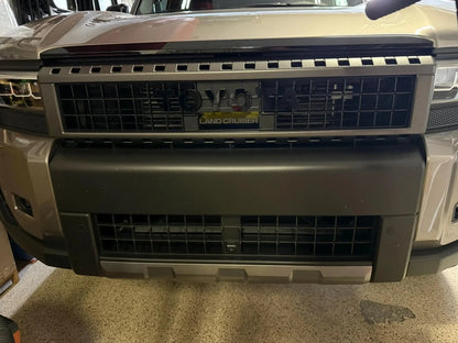 TOYOTA Front Grille Emblem Kit - 2024+ Land Cruiser / 07 - 14 FJ Cruiser - JDMuscleEmblems24LC250-FG-TOYOTA-WHWhite