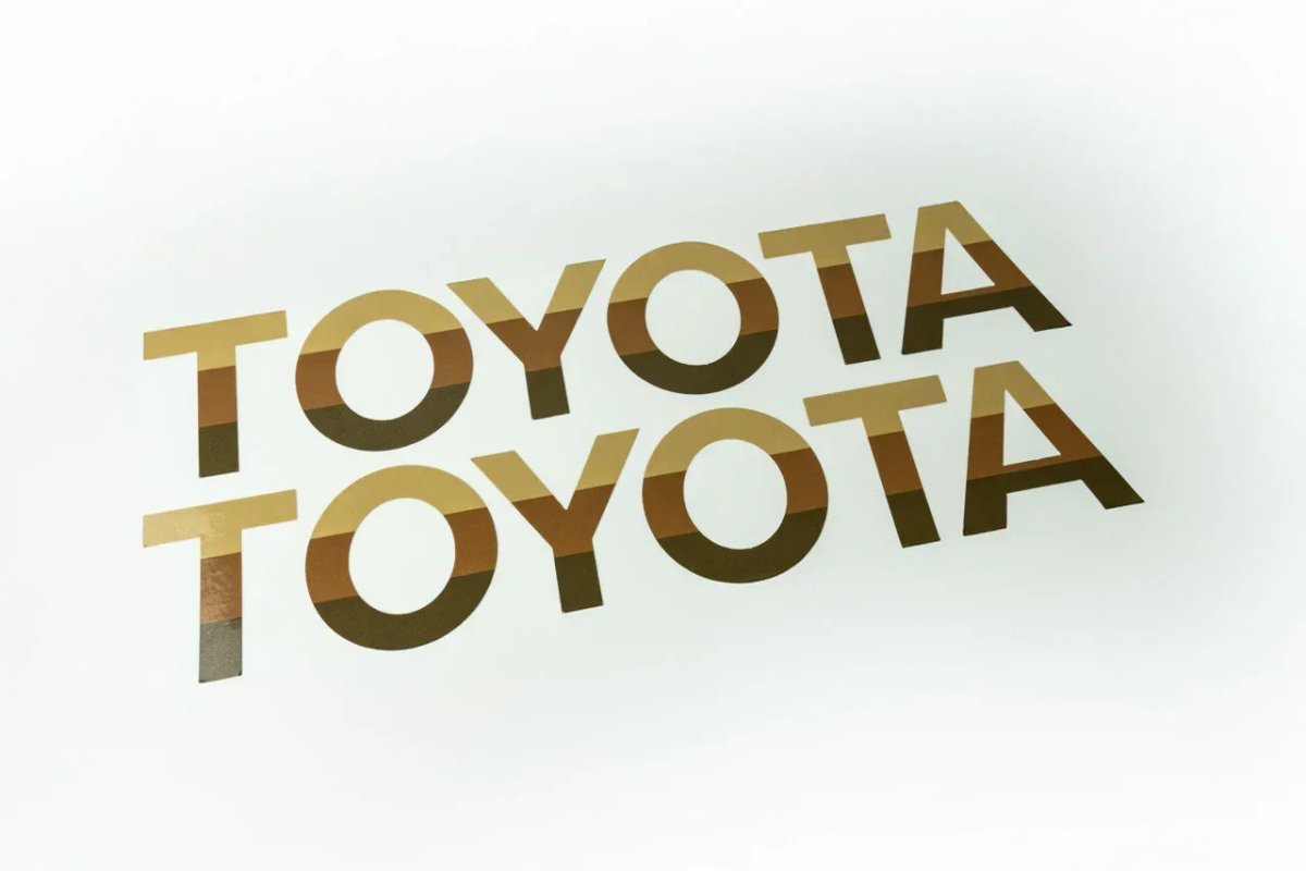 TOYOTA Front Grille Emblem Kit - 2024+ Land Cruiser / 07 - 14 FJ Cruiser - JDMuscleEmblems24LC250-FG-TOYOTA-TBTB Blue