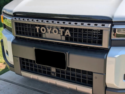 TOYOTA Front Grille Emblem Kit - 2024+ Land Cruiser / 07 - 14 FJ Cruiser - JDMuscleEmblems24LC250-FG-TOYOTA-WHWhite