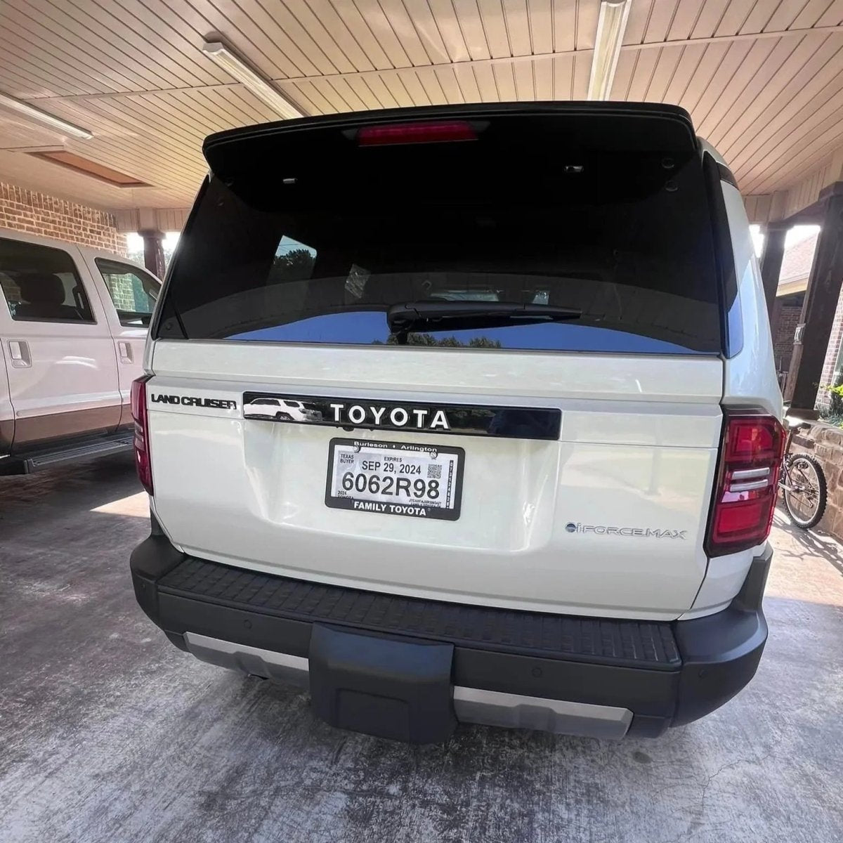 "TOYOTA" Rear Tailgate Emblem Overlays - 2024+ Land Cruiser - JDMuscleEmblems24LC250-RT-TOYOTA-WHWhite