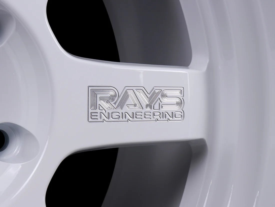 Volk Racing TE37V 10TH Anniversary Dash White [Universal] - JDMuscleWheelsWVDV1N30EDW17X7.55x114.3'+30mm