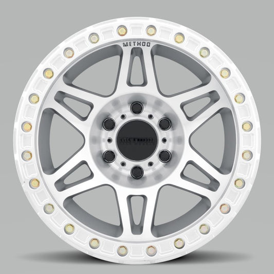 Method MR106 Beadlock 17x9 -44mm Offset 5x5 71.5mm CB Machined/Clear Coat w/BH-H24125 Wheel | MR10679050344B