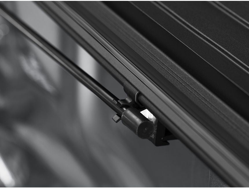 BAK 07-21 Tundra 5.5ft Bed BAKFlip MX4 Bed Cover | 448440