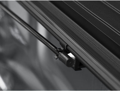 BAK 07-21 Tundra 5.5ft Bed BAKFlip MX4 Bed Cover | 448440