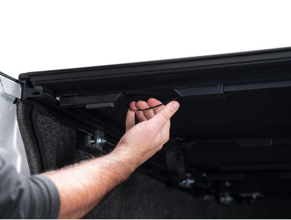 BAK 07-21 Tundra 5.5ft Bed BAKFlip MX4 Bed Cover | 448440