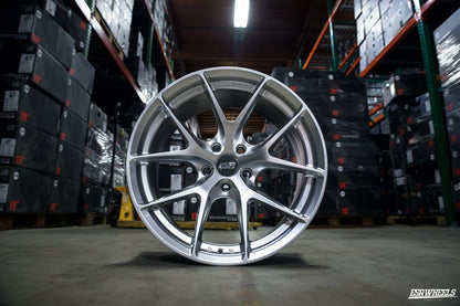 ESR Wheels RF2 Hyper Silver - JDMuscleWheels88550030 RF2HS18x8.5 5x100 +30 73.1