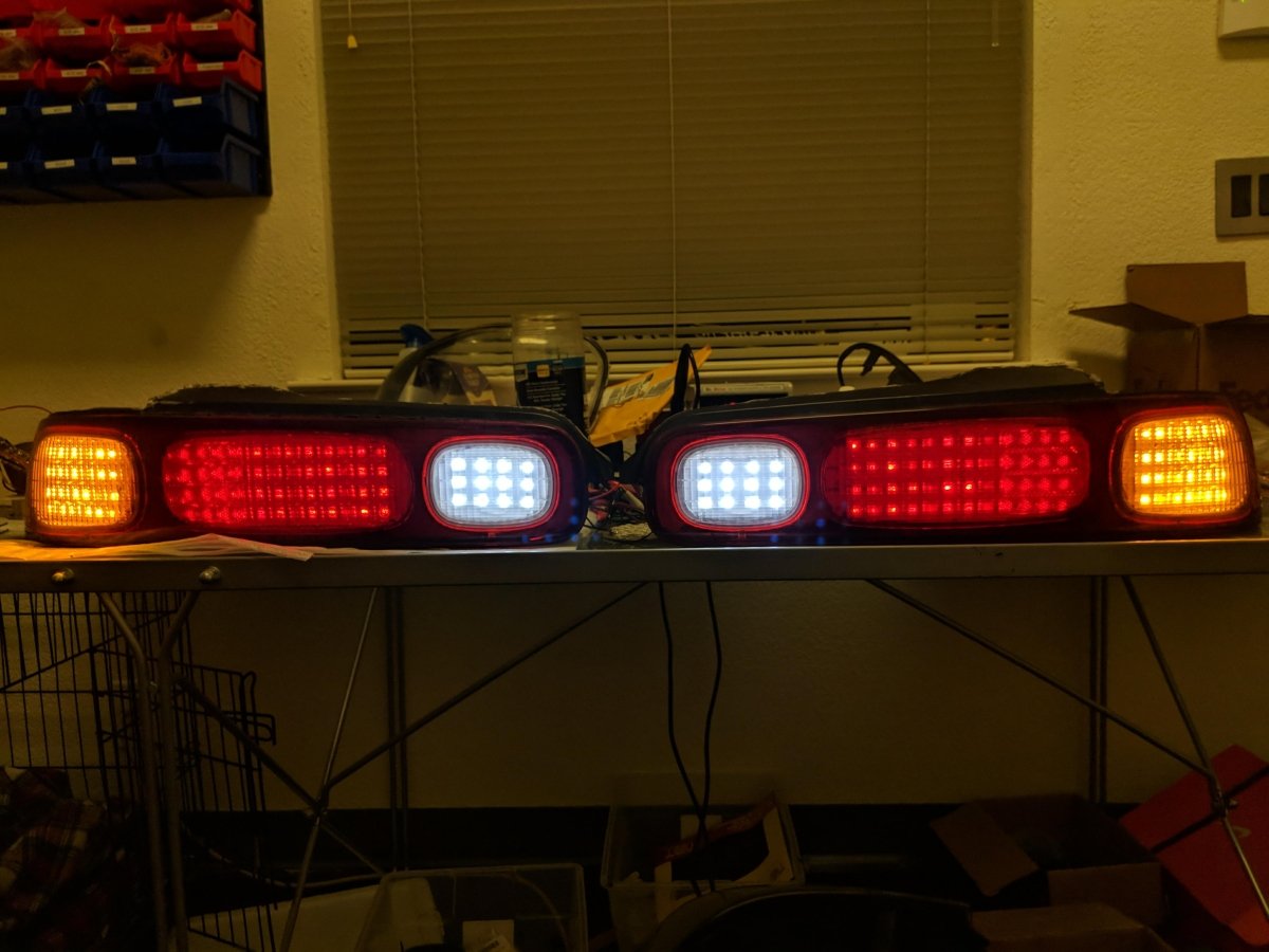 インテグラdc2　 2000 Acura Integra LEDテールライト Honda/Acura Integra | DC2 OEM+ LED Tail Lights – JDMuscle