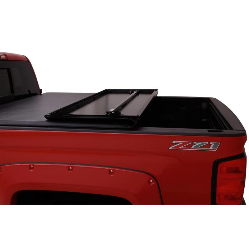 Lund 2016 - 2020 Toyota Tacoma | 5ft. Bed Hard Fold Tonneau Cover - Black - JDMuscleNon - Categorizedlnd969186