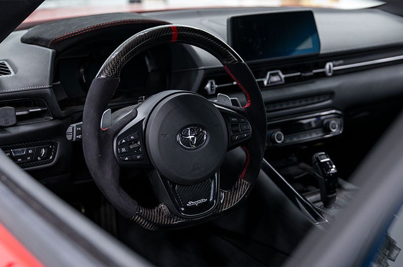 OLM CARBON PRO STEERING WHEEL CARBON FIBER AND ALCANTARA WITH RED STRIPE 2020-21 Toyota A90 Supra | OLMA.70223.1 - JDMuscleSteering WheelsOLMA.70223.1