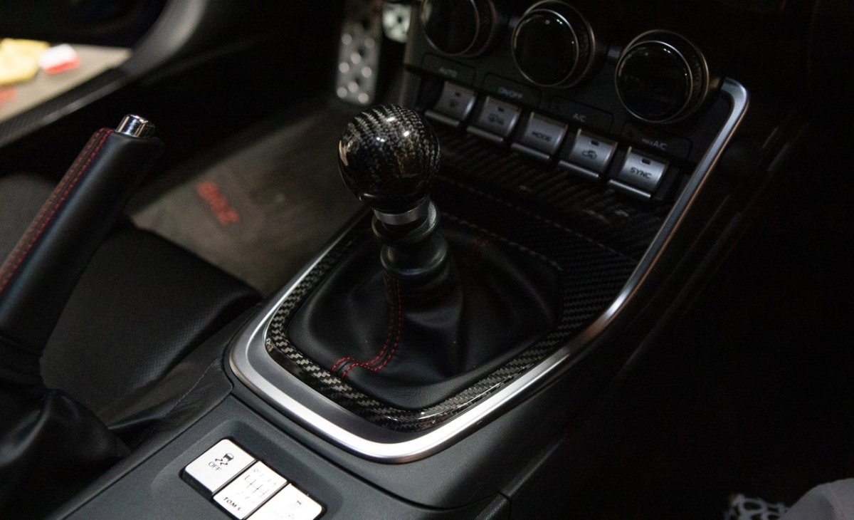 Revel 2022 GR86/BRZ GT Dry Carbon Shifter Panel Cover - 1 Piece | 1TR4GT0CS04 - JDMuscleTrim Kitsrvl1TR4GT0CS04