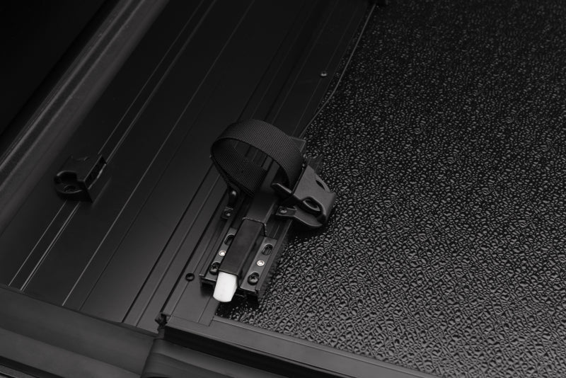 UnderCover 17 - 22 Ridgeline 5ft Flex Bed Cover | FX81000 - JDMuscleDress Up HardwaresundFX81000